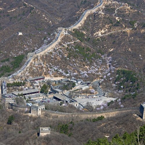 Badaling_from_high_up_the_Great_Wall